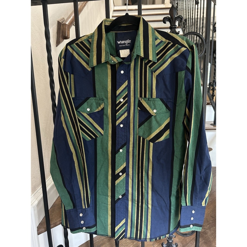 Men's Size Medium Wrangler Western Shirt Long Sleeves Pearl Snaps 90s